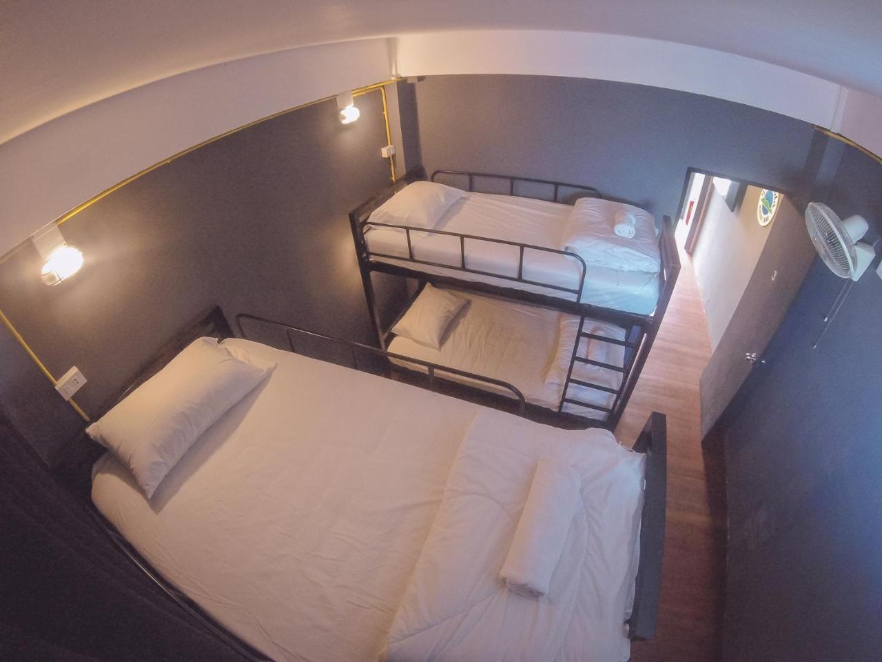 Bts Khaosan Hostel Bangkok Kültér fotó